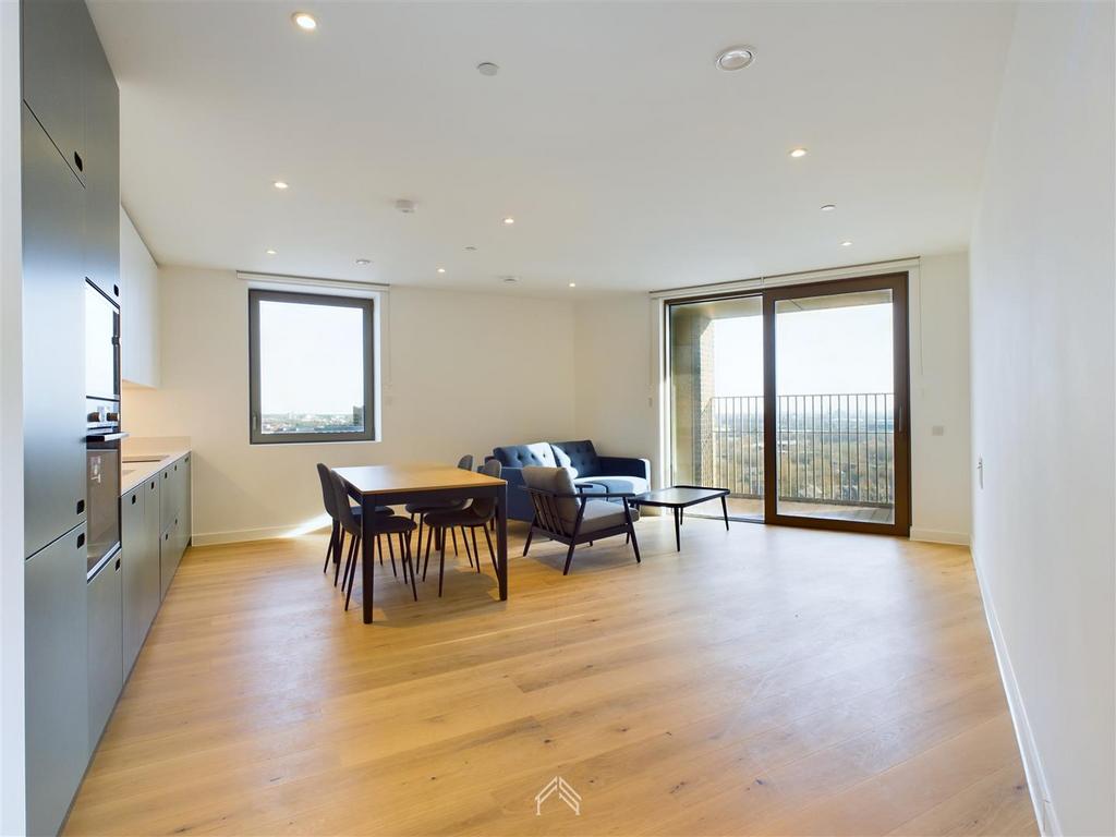 Apartment in Tottenham Hale - View 2