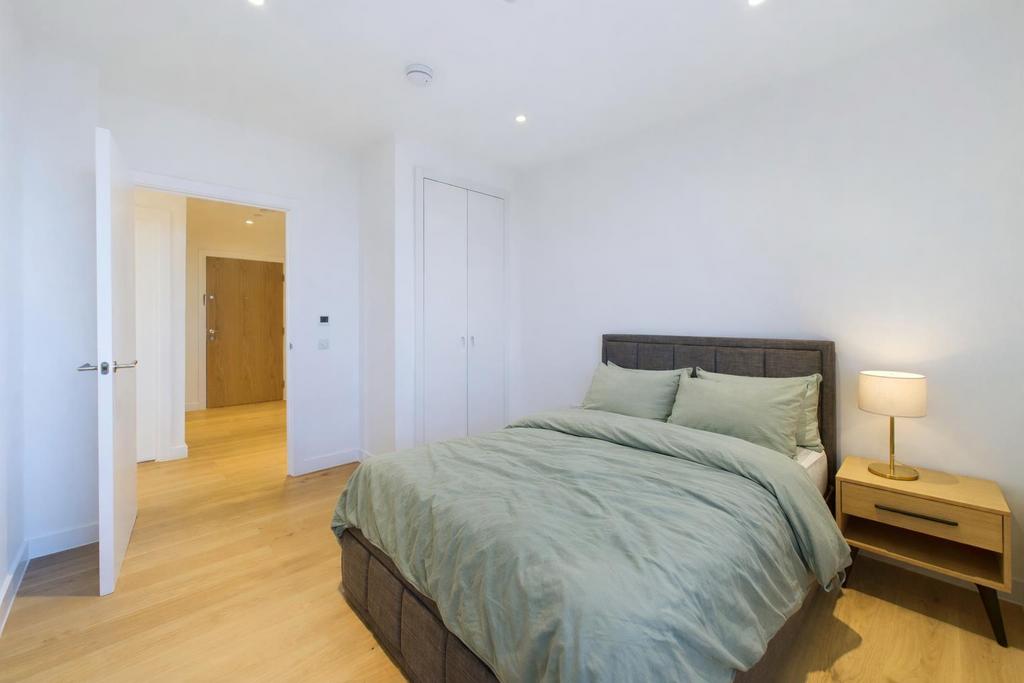 Apartment in Tottenham Hale - View 4