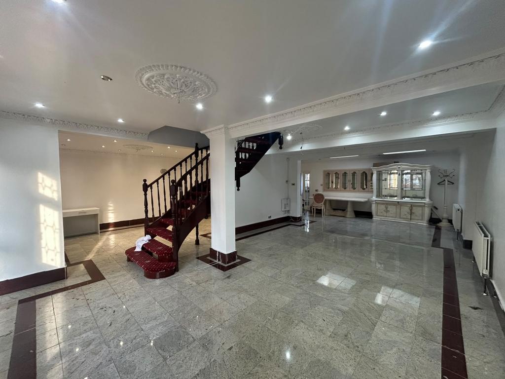 House in Hounslow - View 3