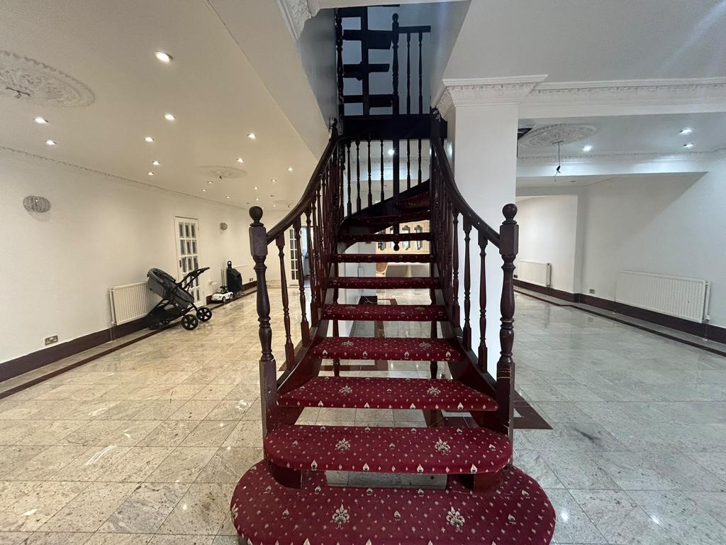 House in Hounslow - View 4