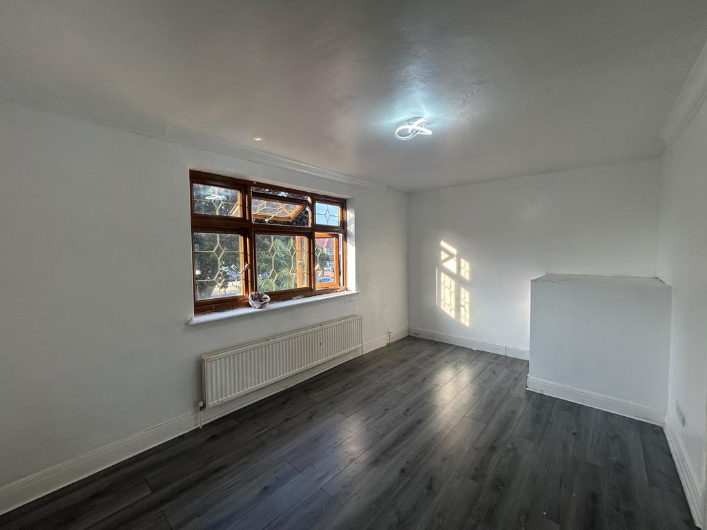 House in Hounslow - View 5