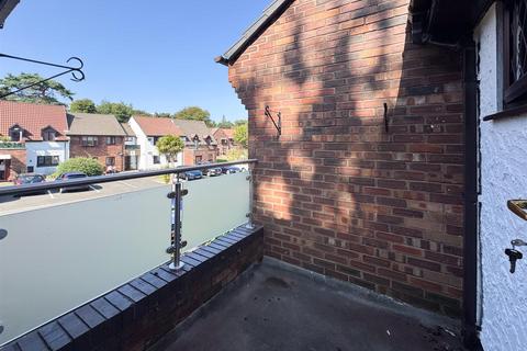 2 bedroom flat for sale, 66 Saddle Mews, Douglas
