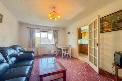 2 bedroom flat for sale, 66 Saddle Mews, Douglas