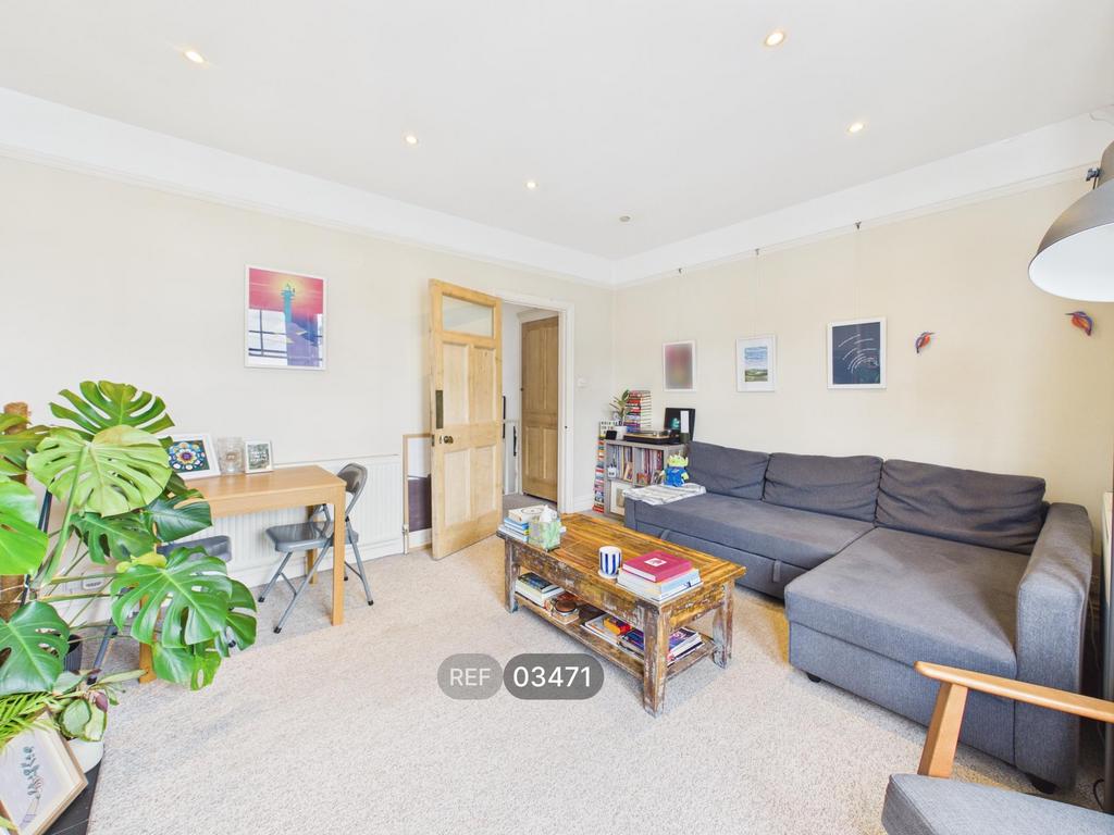 Apartment in Brighton - View 3