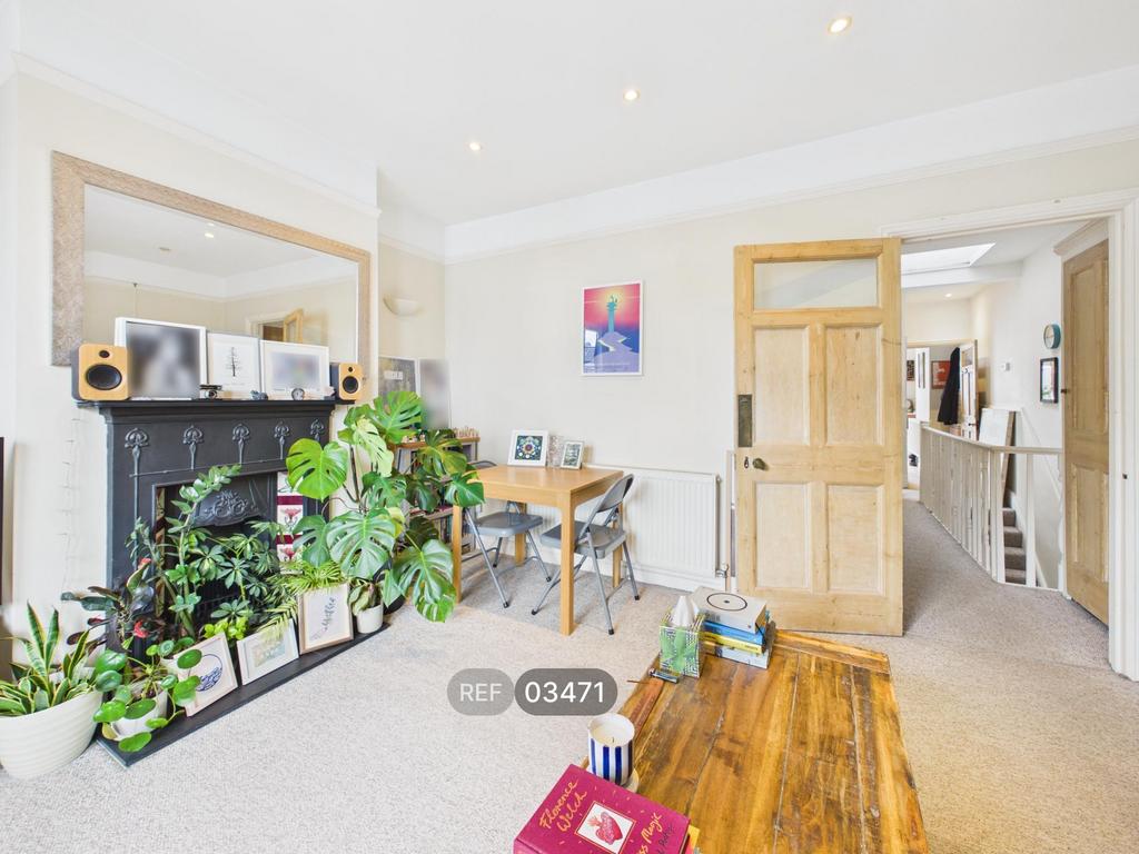 Apartment in Brighton - View 4