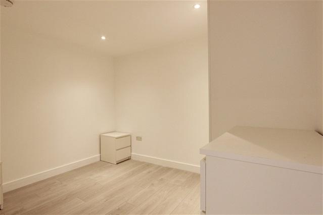 Apartment in Whetstone - View 5
