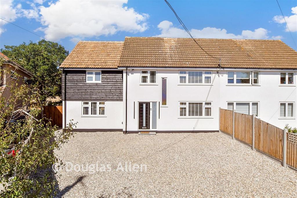 House in Brentwood - View 2
