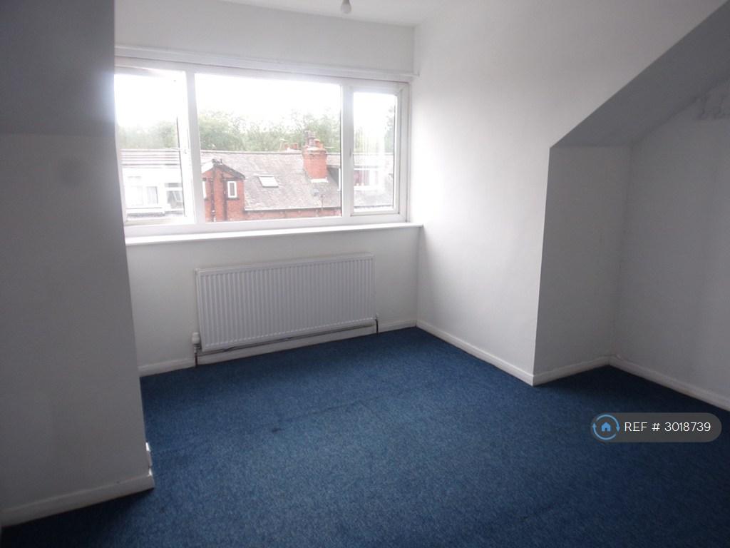 House in Leeds, West Yorkshire - View 5