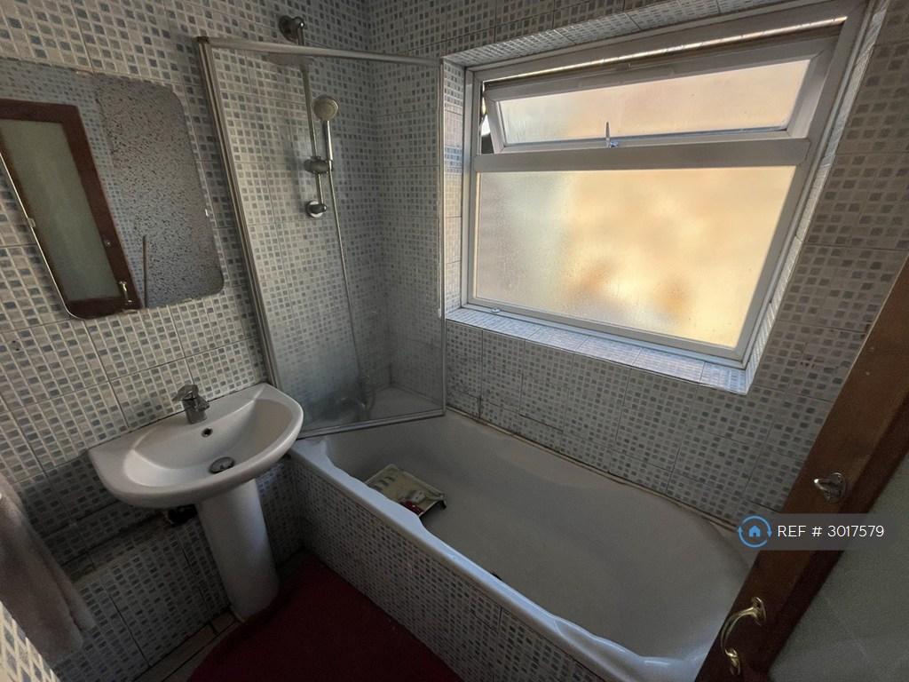House in South Ockendon - View 4