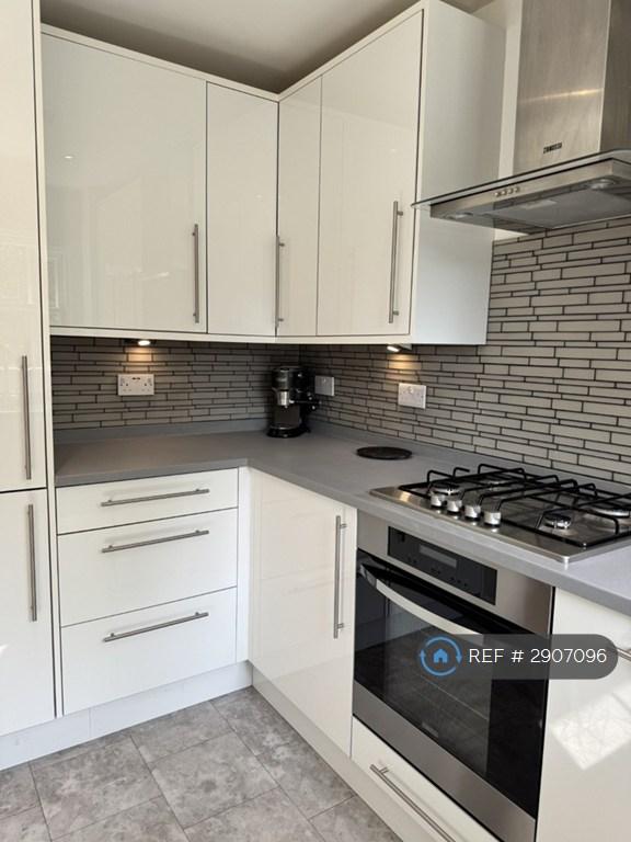 Apartment in London - View 3