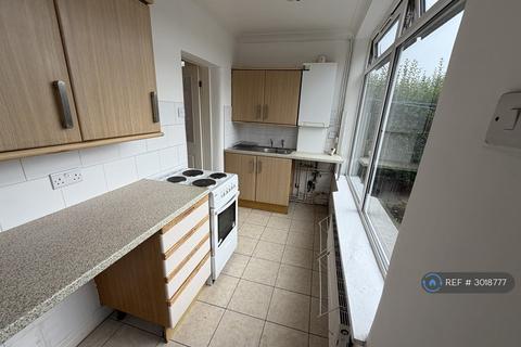 2 bedroom bungalow to rent, Walnut Avenue, Wigan, WN1