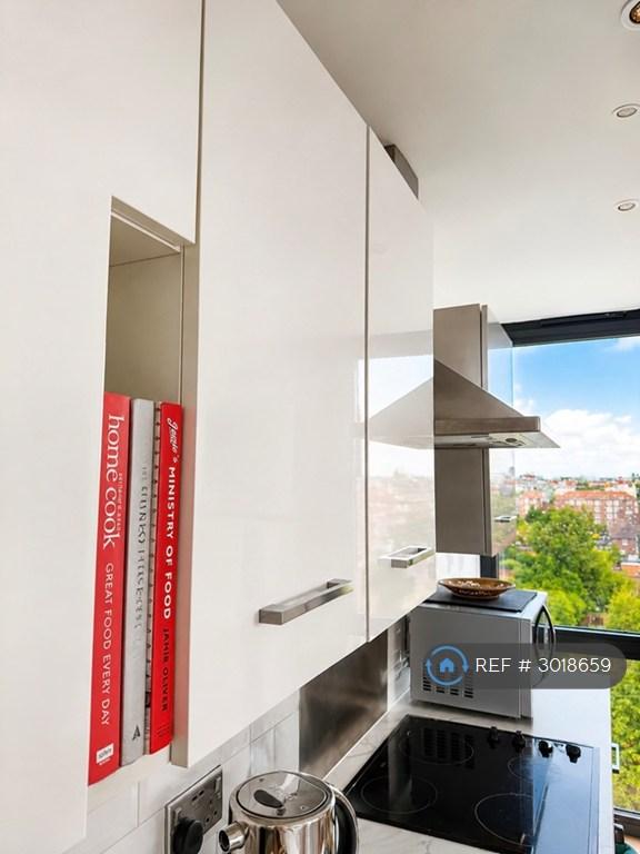 Apartment in London - View 3