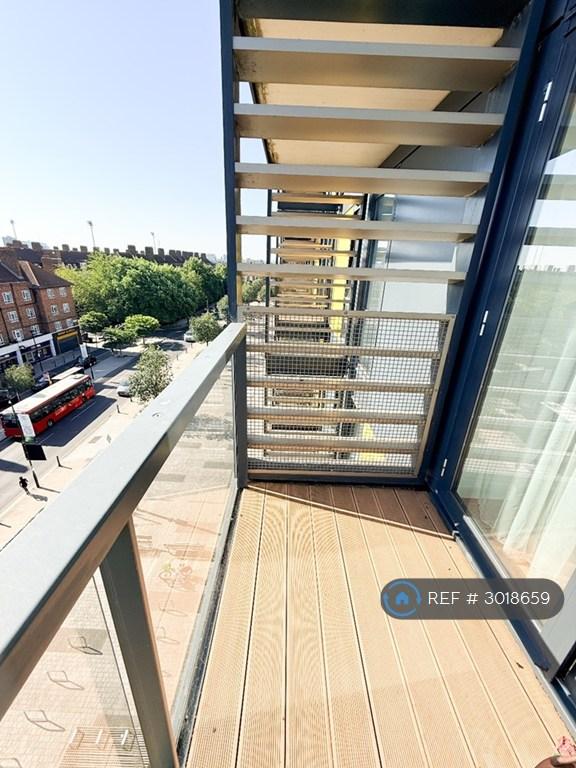 Apartment in London - View 5