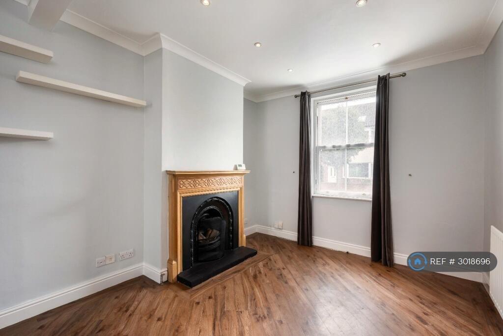 House in York - View 2