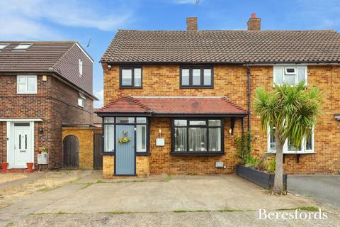 Daiglen Drive, South Ockendon, RM15