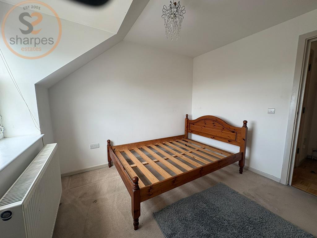 Apartment in Worcester Park - View 2