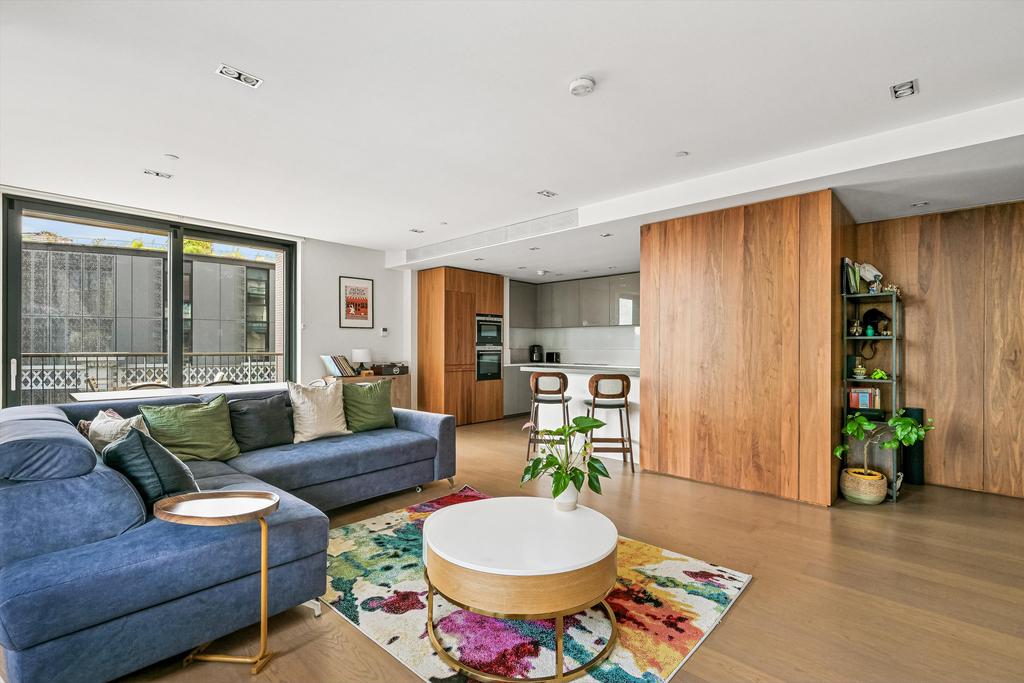 Apartment in LONDON - View 3