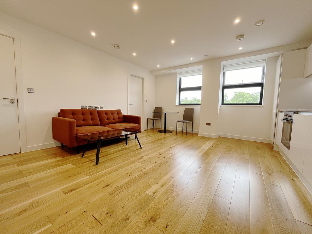 Apartment in Uxbridge - View 2