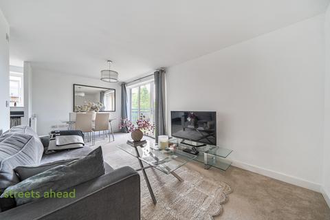 2 bedroom apartment for sale, Watson Place, London, SE25