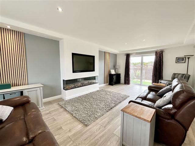 House in Rotherham, Aston cum Aughton - View 2