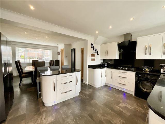 House in Rotherham, Aston cum Aughton - View 4
