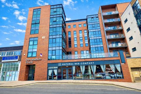 3 bedroom apartment to rent, Devonshire Point