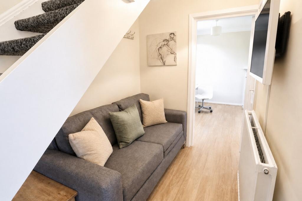 Apartment in London - View 3