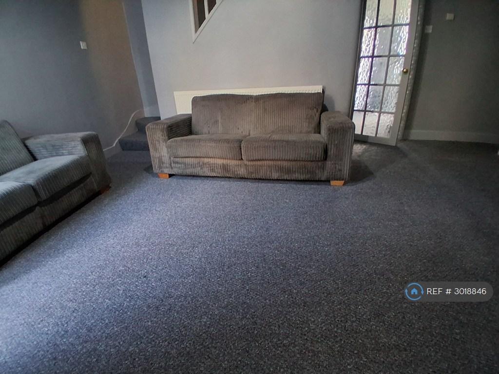 House in London - View 2