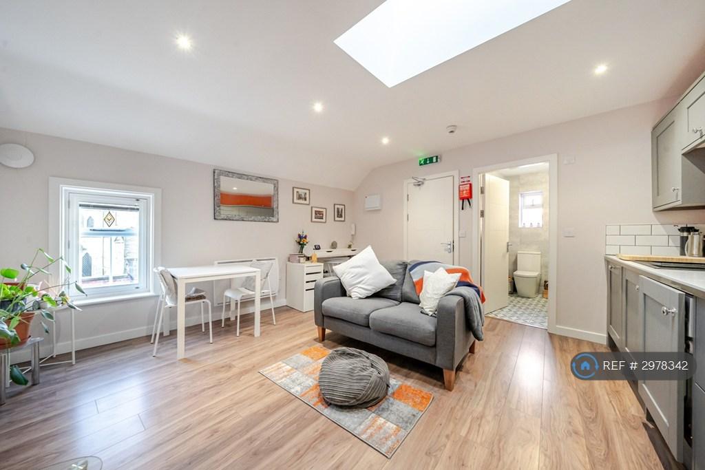 Apartment in York - View 3