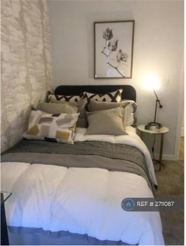 Apartment in Wallington - View 2
