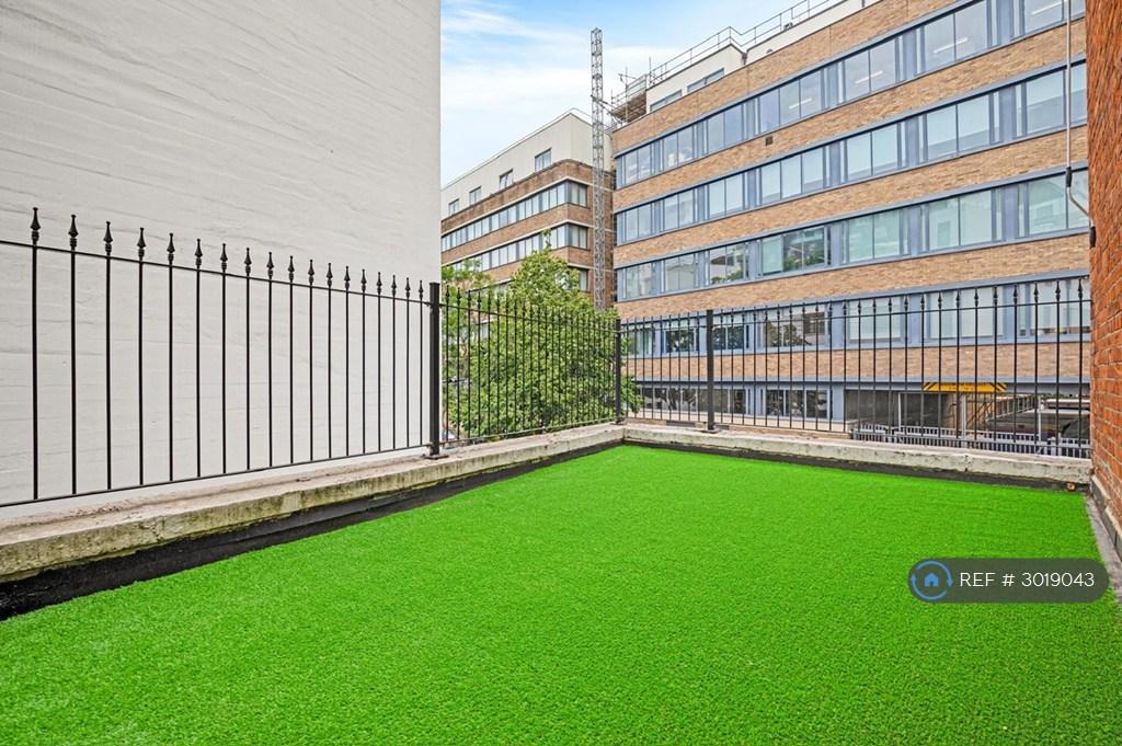 Apartment in London - View 5