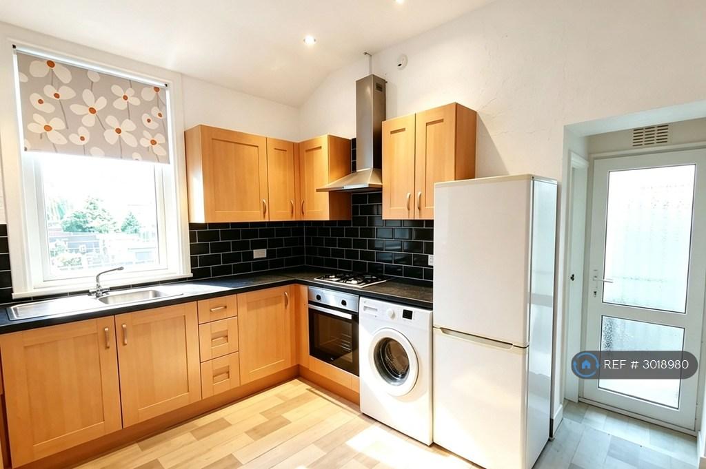 Apartment in Erith - View 4