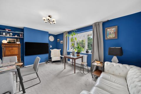 The Spinney, Castelnau, London, SW13