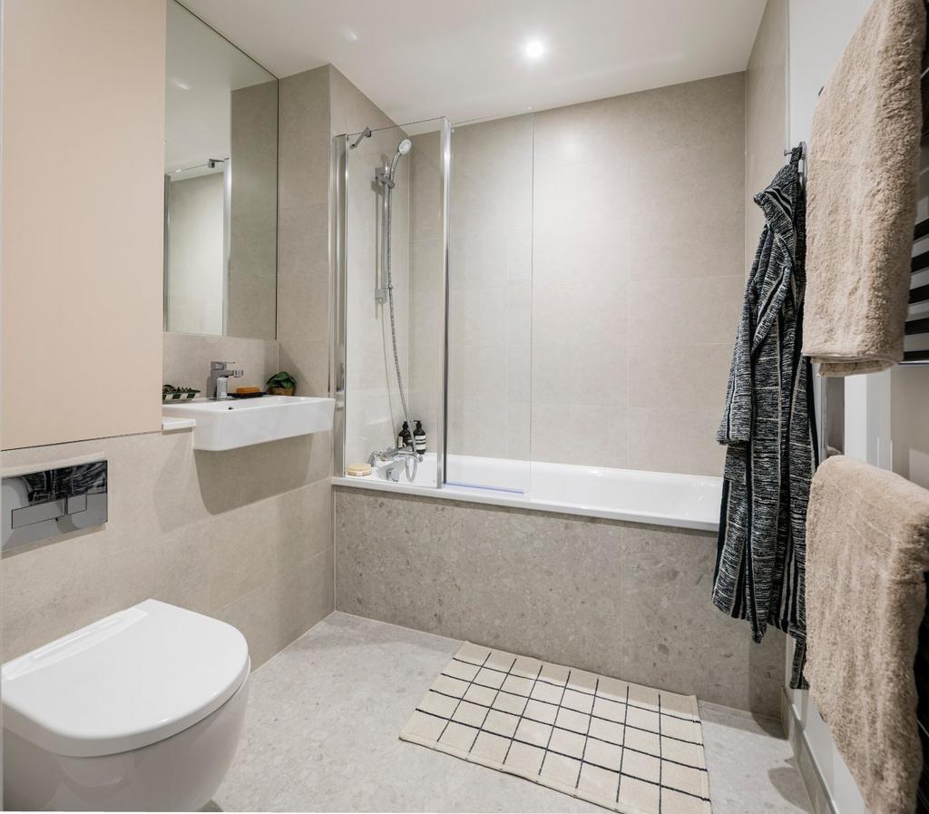 Apartment in Middlesex - View 5