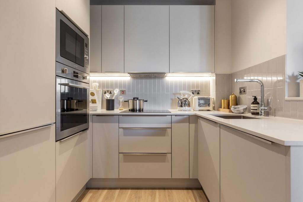 Apartment in Croydon - View 2