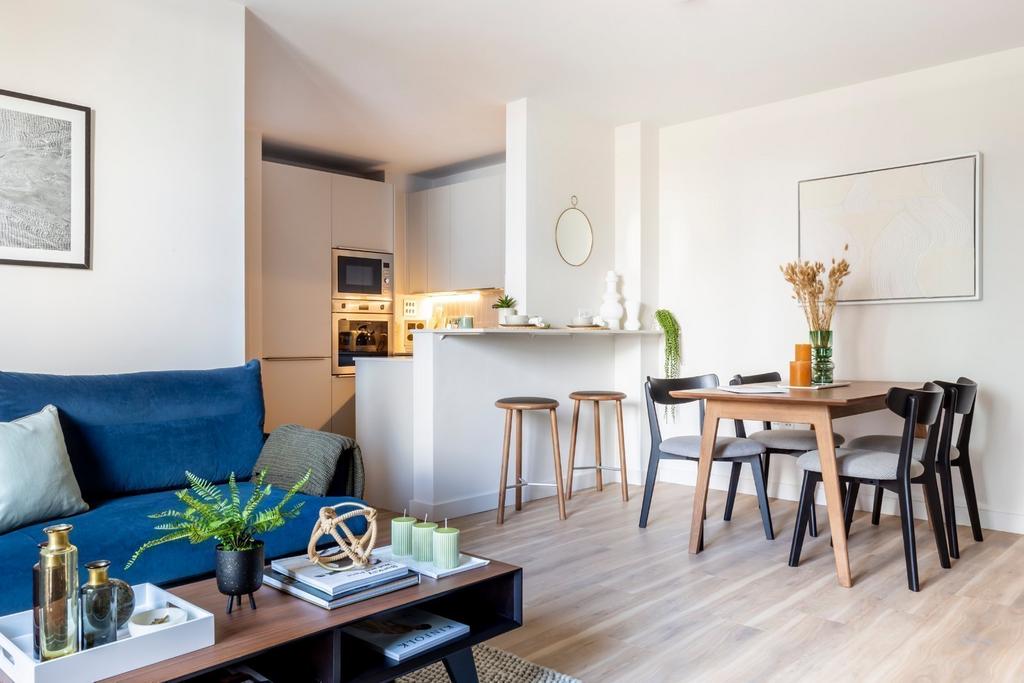 Apartment in Croydon - View 3