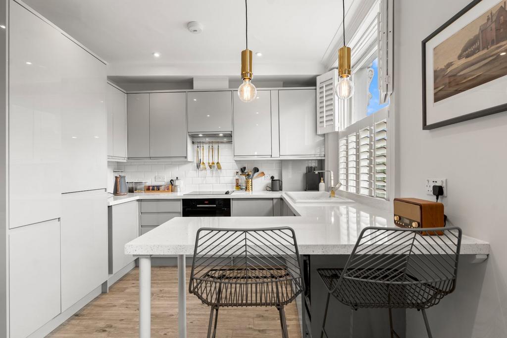 Apartment in London - View 5