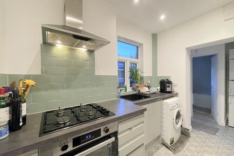 3 bedroom terraced house to rent, Fernie Avenue, Melton Mowbray LE13