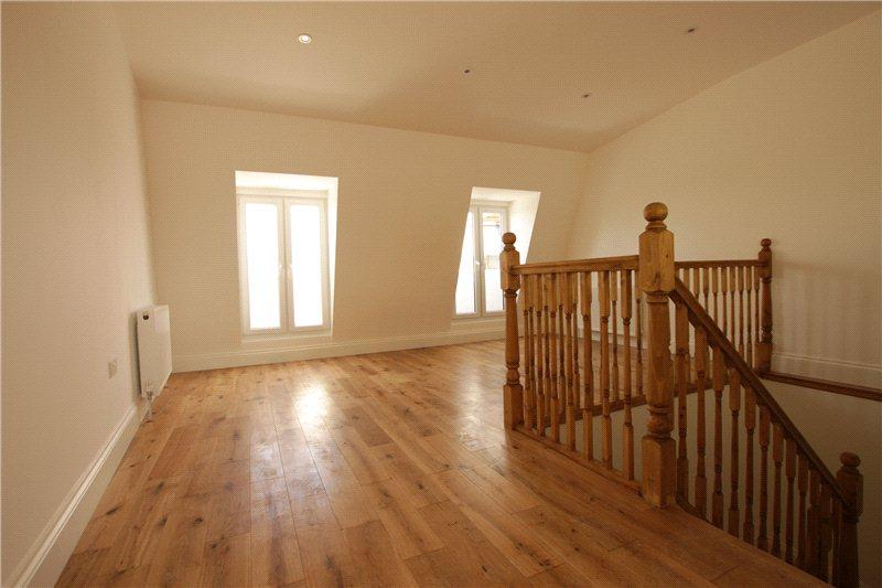 Apartment in London - View 3