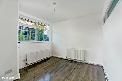 1 bedroom flat for sale, Whitehorse Road, Croydon, CR0