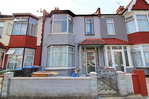 4 bedroom semi-detached house to rent, WESTBURY AVENUE, WEMBLEY, MIDDLESEX, HA0 4JX