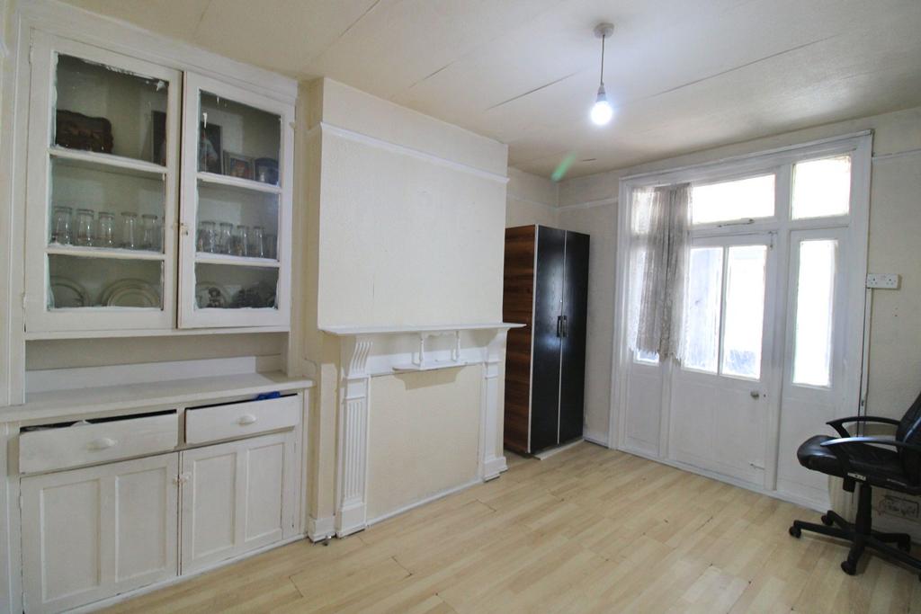House in WEMBLEY - View 3