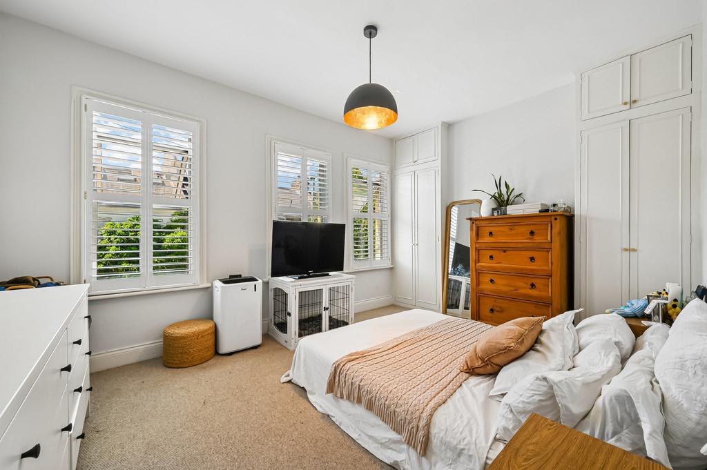 House in London - View 5