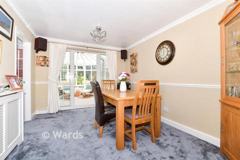 3 bedroom semi-detached house for sale, Pear Tree Avenue, Aylesford ME20
