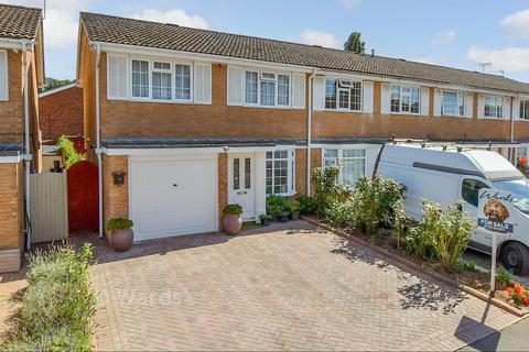 3 bedroom semi-detached house for sale, Pear Tree Avenue, Aylesford ME20