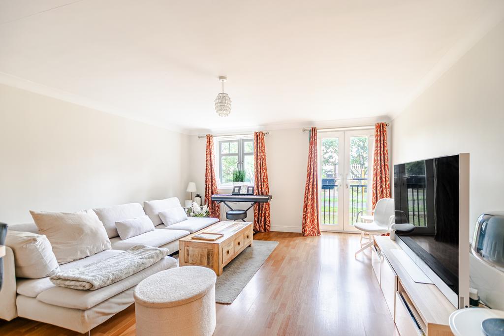 Apartment in Leeds, West Yorkshire - View 2