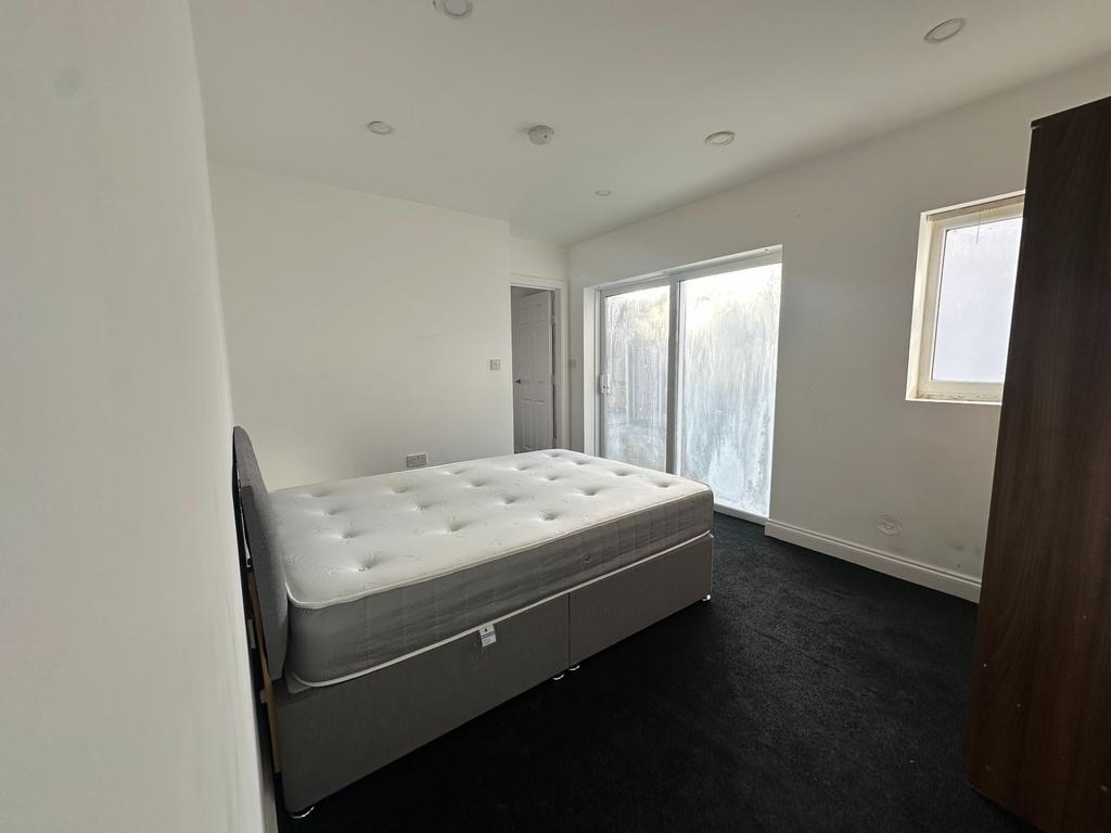 Apartment in Leicester - View 5