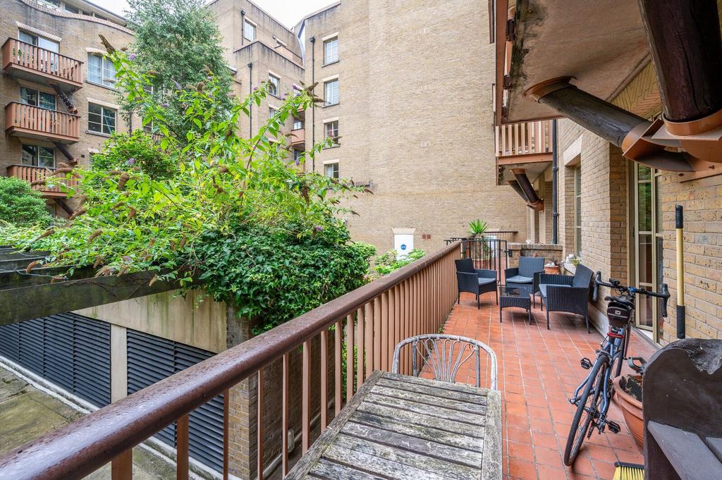 Apartment in London - View 2