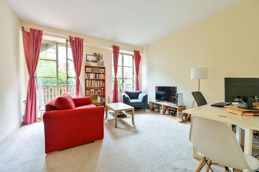 Apartment in London - View 3