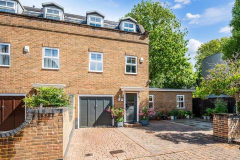 Mill View Close, Ewell Village